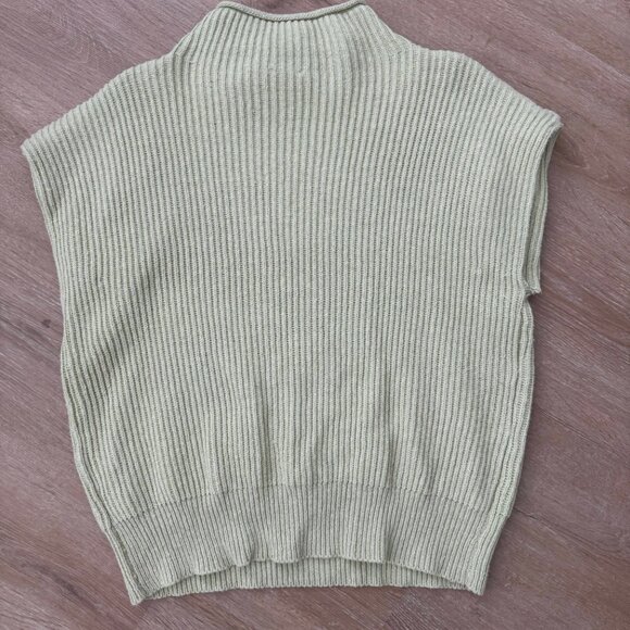 LE LIS Collection Pastel Green Ribbed Sweater Top - Size S - Picture 4 of 4